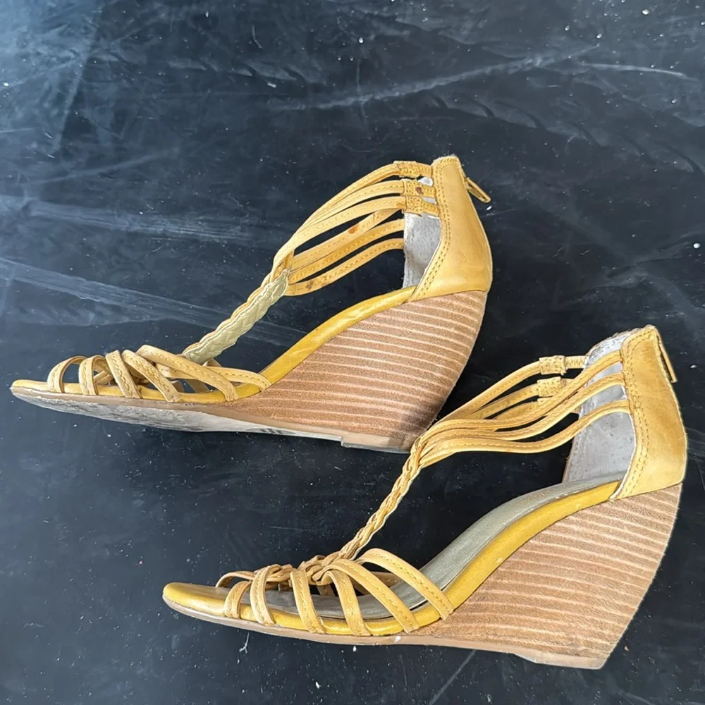 Seychelles vintage yellow wedge - Picture 2 of 9